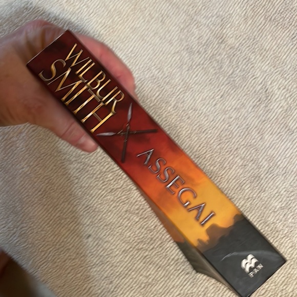 📚2/$6  🎁Assegai #13 in the Courtney Series - Picture 3 of 11